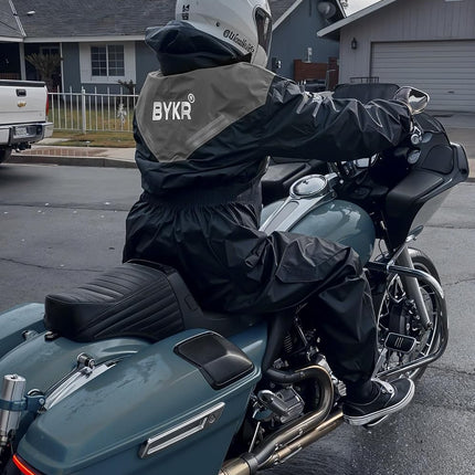 Waterproof Outdoors Motorcycle Rain Suits for Men & Women Cycling 2-Piece Breathable & Windproof Wet Weather Protection